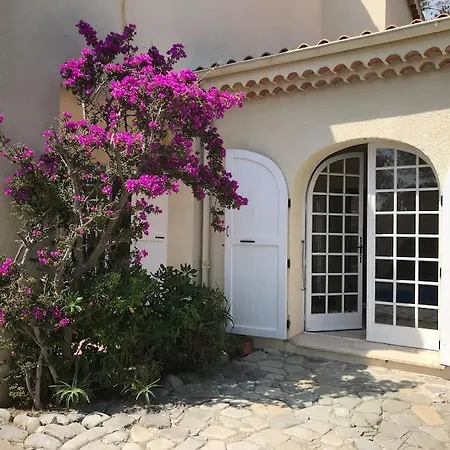 L'escapadou Villa